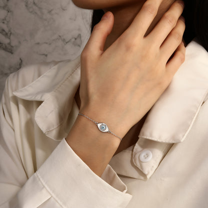 Pulsera de Cadena con Ojo Protector en Plata de Ley 925 – Esmalte Blanco y Azul – Estilo Fino y Minimalista – Ajustable 16 + 3 cm – Incluye Bolsita Regalo