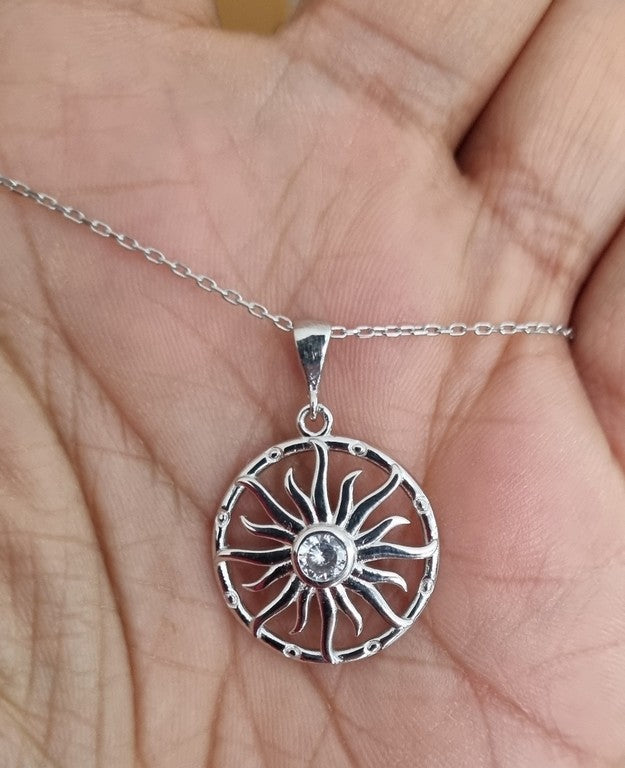 Necklace - 925 Sterling Silver - Chain 40 to 45 cm Length, Sun-shaped with a zircon in the middle